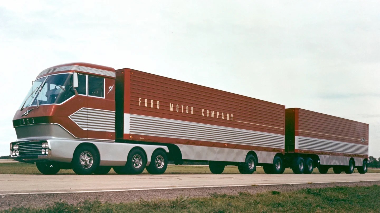 Big Red – ciężarówka przyszłości od Forda