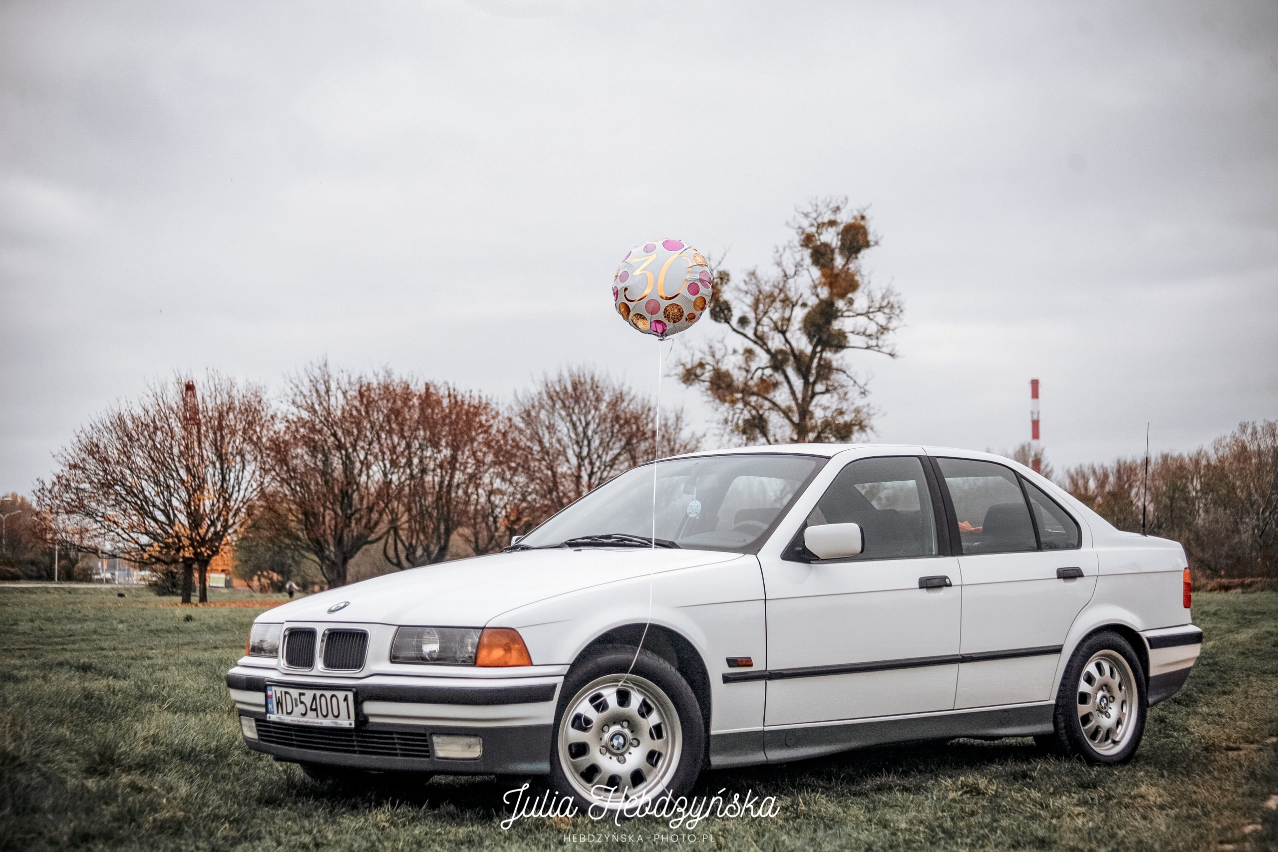 BMW E36 kończy 30 lat. Przynajmniej ten egzemplarz jest zadbany i ma ciekawą historię
